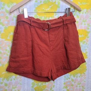 Garage Linen rust red shorts